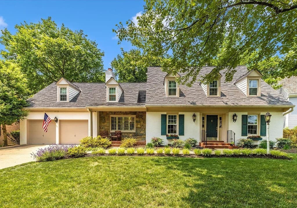 Home listed with Epique Realty