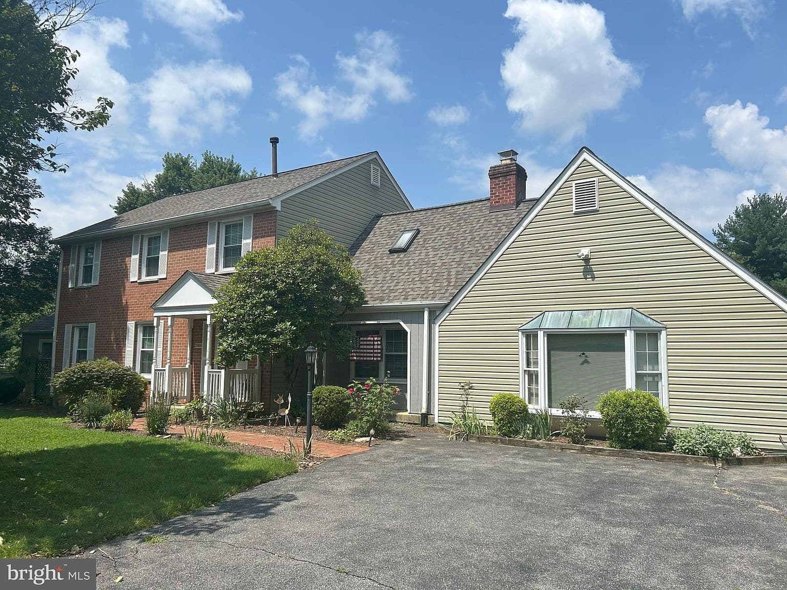 15800 Amelung Ln, Rockville colonial on two acres — photo 1